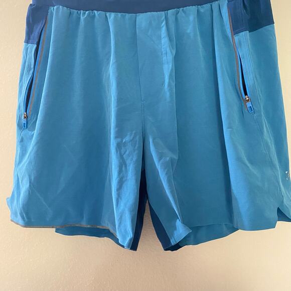 Lululemon Neo Blue Switch Up Shorts Size Large - Picture 3 of 6